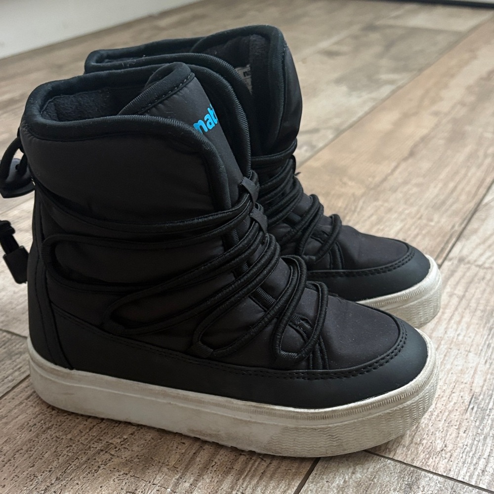Native Black Chamonix winter warm fleece lined boots size 12